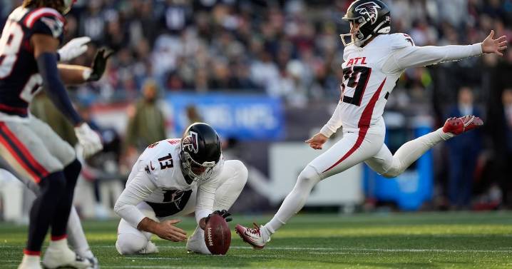 Falcons report card: Defense tried to carry team to victory