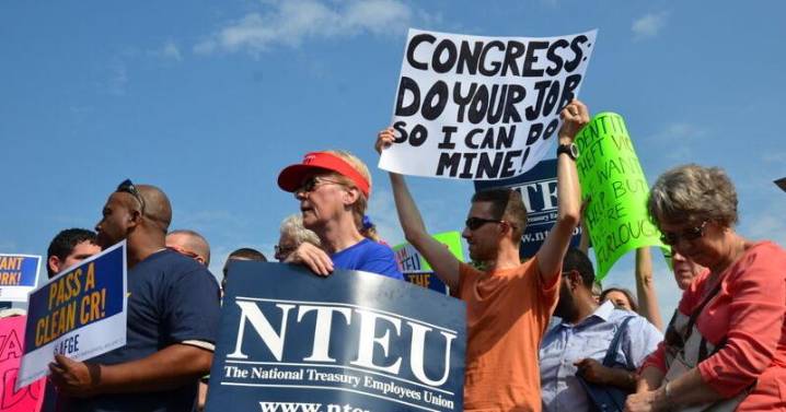 Senate Votes to Advance Legislation Ending Government Shutdown |