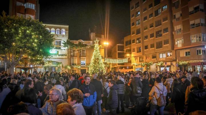 Onda da la bienvenida a la Navidad con el encendido de luces y la inauguración del Belén Municipal