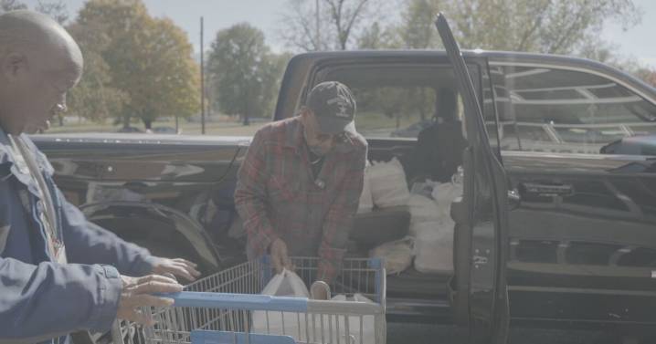 ‘It feels good to give back:’ Nashville church steps up to feed neighbors in need