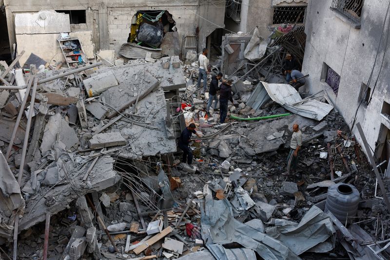 Hamas delegation meets Egypt spy chief, says Israeli 'breaches' threaten ceasefire