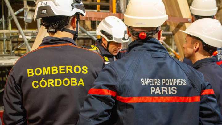 Bomberos de Paris analizan en Córdoba las mejoras implantadas para proteger la Mezquita