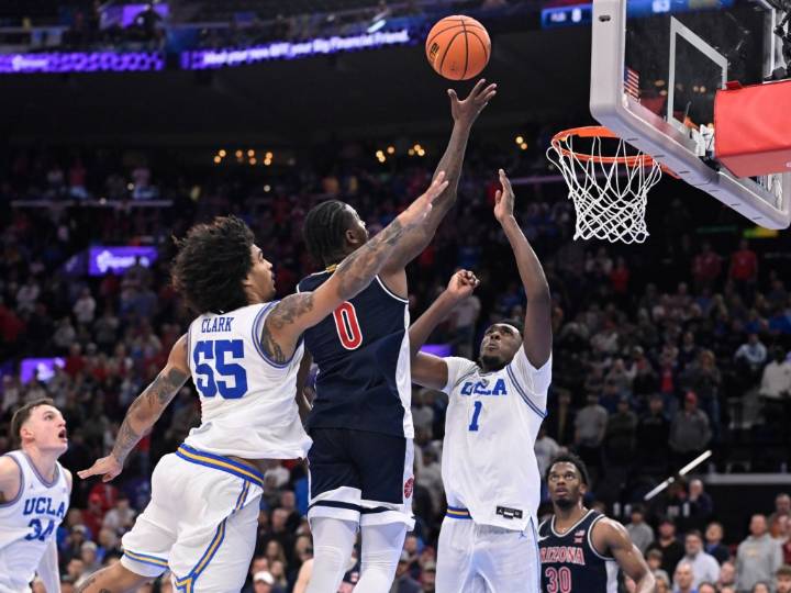 No. 15 UCLA can’t stop Jaden Bradley late in loss to No. 5 Arizona