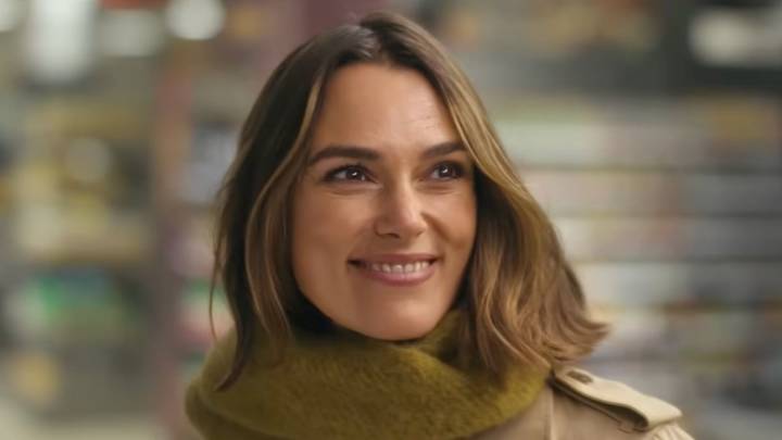 Keira Knightley wears £29 green scarf in the new Waitrose Christmas ad