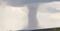 Video. El impresionante tornado que sorprendió en la zona de un yacimiento en el límite entre Neuquén, La Pampa y Mendoza