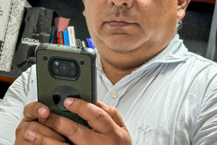 Extranjeros solo contratarán líneas móviles de forma presencial y tras control biométrico