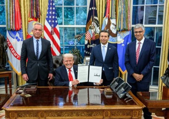 Firma Trump y pone fin al cierre federal más largo en EU