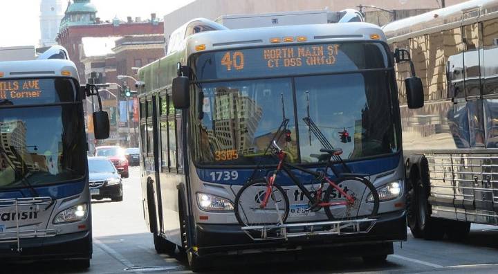 TENSIÓN política en Nueva York | Detienen el proyecto que buscaba TRANSPORTE GRATIS para millones