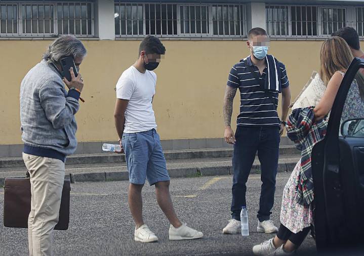 Absueltos los cuatro jóvenes portugueses acusados de la violación grupal en el barrio gijonés del Carmen en 2021