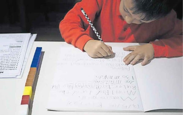 Estudian solos casi la mitad de alumnos