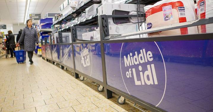 Lidl to sell 'luxury' Christmas candle similar to iconic £45 brand for less than £10