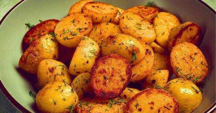 Cook shares non-boiling method for baking roast potatoes and it's a game