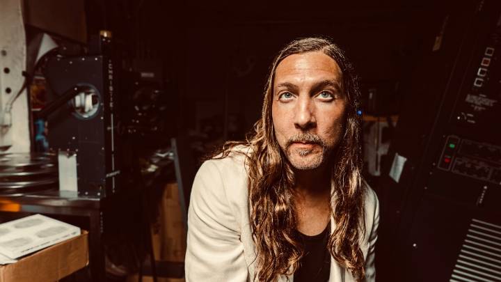 On new album “Lately’, Dallas singer Paul Schalda hopscotches through soulful styles