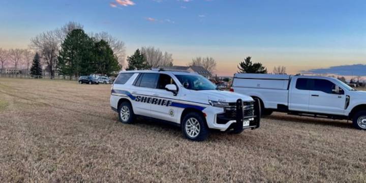 Deputies investigating after parachuter dies in Boulder County