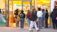 Lots full, deals on tap: Jacksonville shoppers soak up Black Friday at St. Johns Town Center
