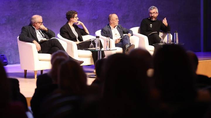 El Gobierno impulsa un nuevo modelo de cuidados que integra el área social y sanitaria