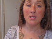 Bebía agua con un sorbete de vidrio y sintió que ingirió otra cosa: "Entré un poco en pánico"