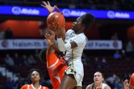 Delfosse scores 21, leads No. 6 Michigan past Syracuse in Hall of Fame Women’s Showcase
