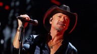 Tim McGraw delivers family surprise at latest concert