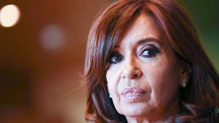 Rechazan cautelar de Cristina Fernández para restablecer su asignación mensual vitalicia