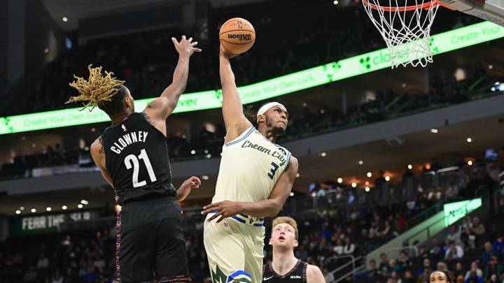 Bucks’ Myles Turner makes Nets pay with authoritative slam