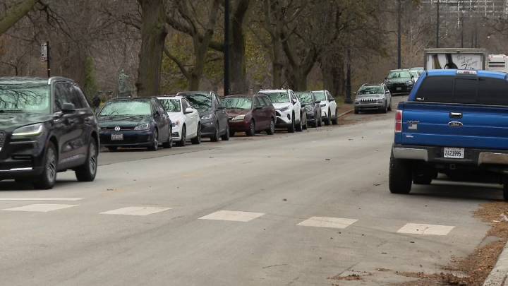 Police warn of string of vehicle break-ins in Lincoln Park – NBC Chicago