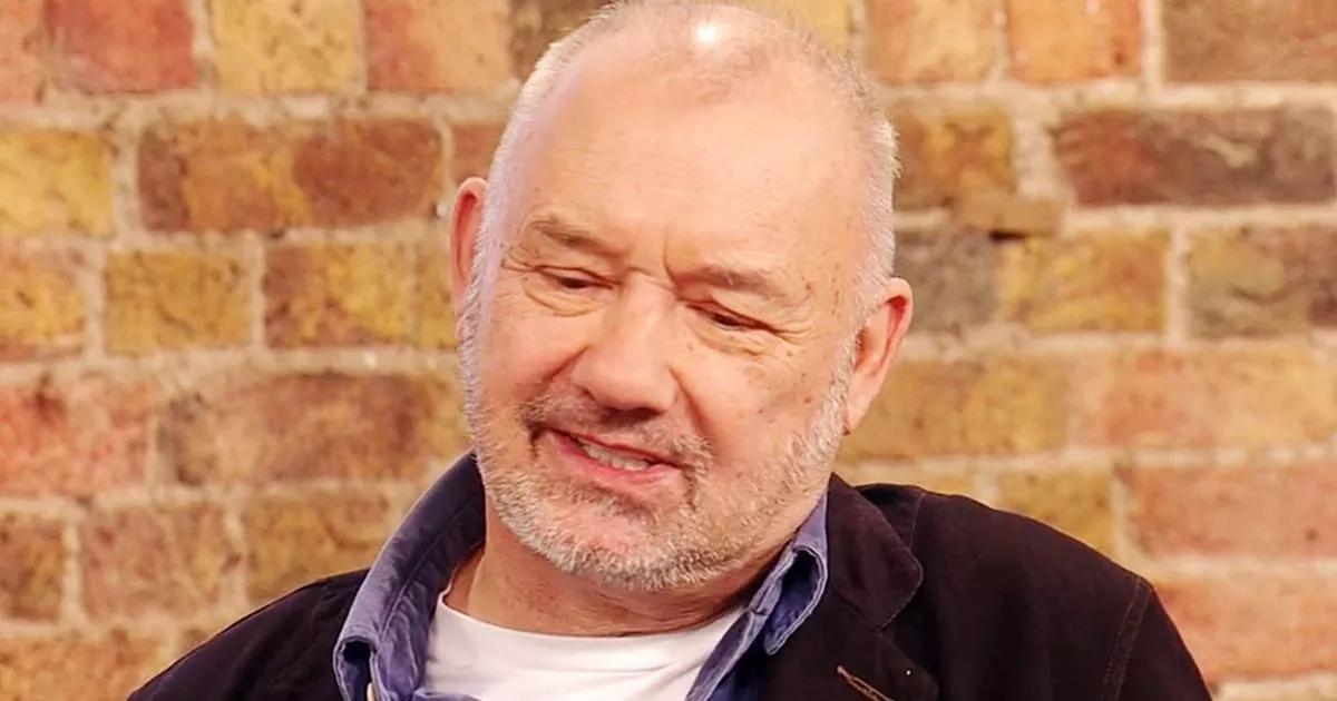 Bob Mortimer branded an “idiot” by Gone Fishing star for bold Saturday Kitchen claim