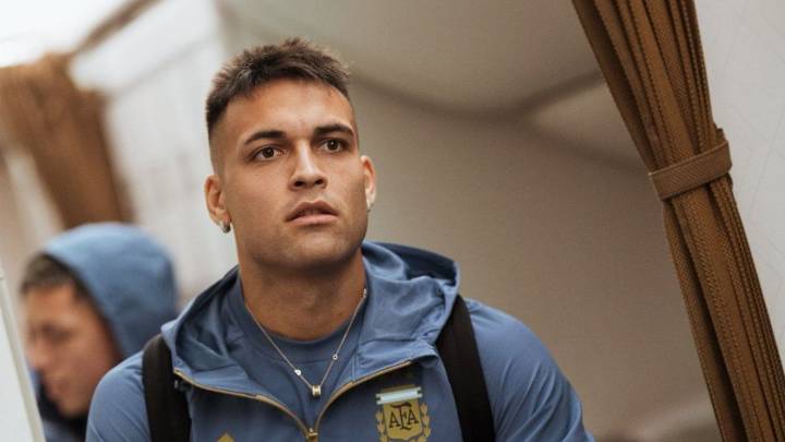 La Selección Argentina aterrizó en Angola para el amistoso en la fecha FIFA