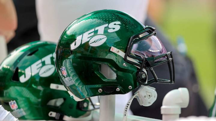 Jets Player In Critical Condition After NYC Shooting
