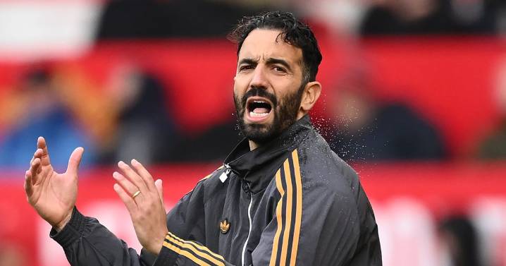 Man United latest: Benjamin Sesko gets fresh verdict as Ruben Amorim risks Rasmus Hojlund repeat