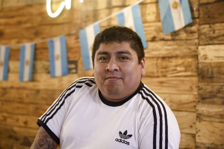 "Quieren hablar con vos". Un llamado del presidente de YPF cambió la historia de una pequeña casa de empanadas