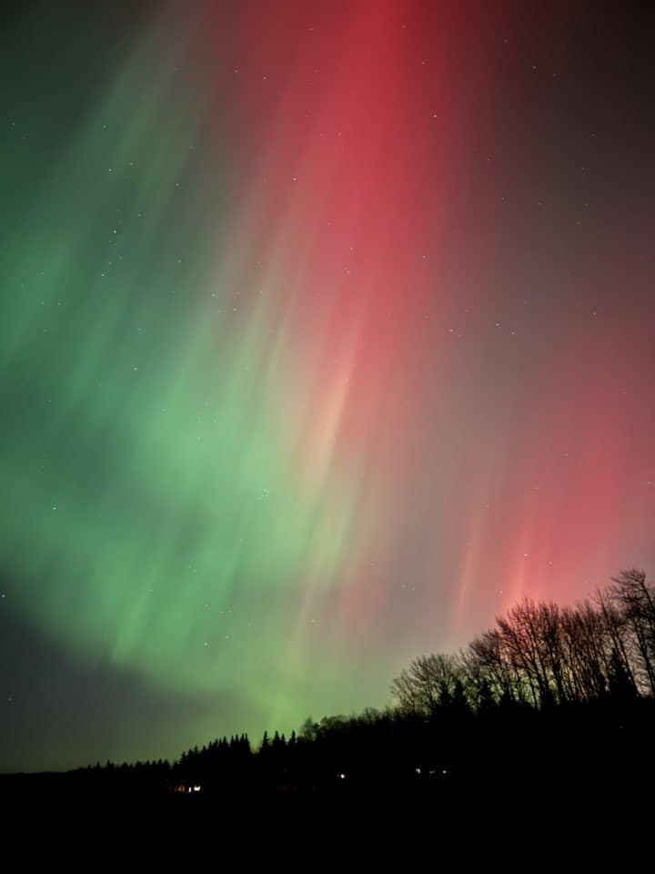 Northern Lights shine bright in Edmonton area, across North America