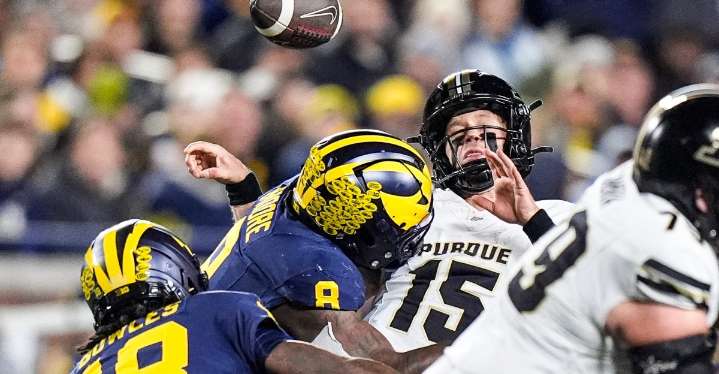 Handing out 4 game balls for Michigan Football’s win vs Purdue