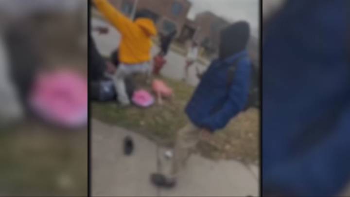 South Deering attack video: Mom, children jumped by students outside Chicago