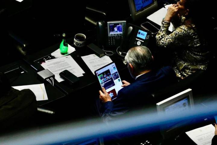 Adán Augusto López: su pasión deportiva se mantiene en el Senado, ¿Qué estaba viendo?