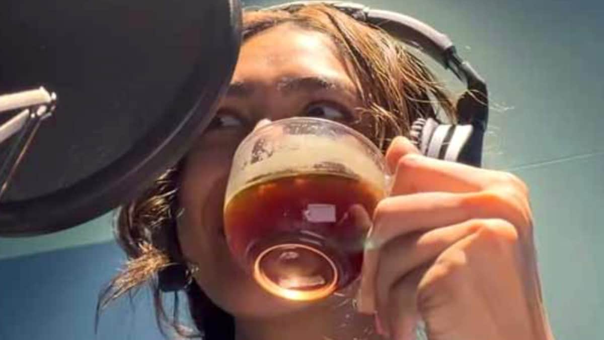 Mrunal Thakur’s Mystery Dubbing Video Has Fans Guessing: Is It Dacoit Or Hai Jawani Toh Ishq Hona Hai?