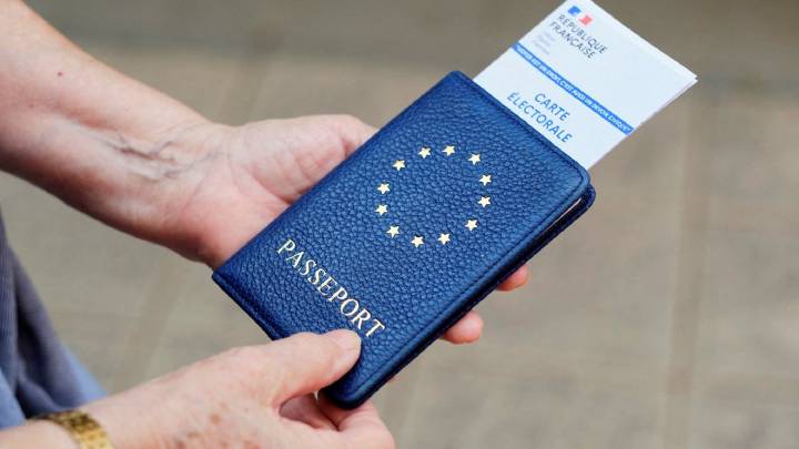 Francia se suma a la lista de países que advierten sobre riesgos de viajar a Venezuela