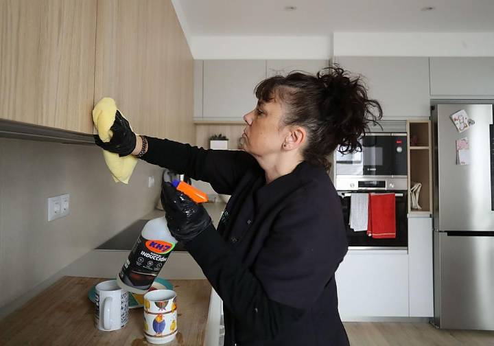 El SEPE reconocerá el desempleo a empleadas del hogar por trabajos previos a 2022