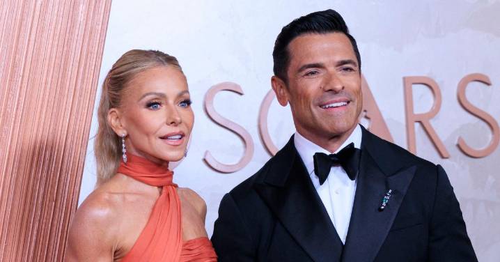 Kelly Ripa Teases Mark Consuelos After Actor Says He Only Needs '7 Minutes' for Intercourse: 'You’re Being Generous'