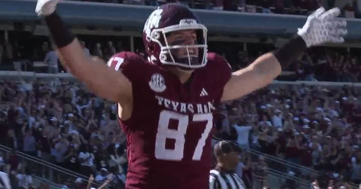 No. 3 Texas A&M make historic comeback against South Carolina in 31 to 30 win