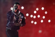 Post Malone honors Cowboys' Marshawn Kneeland during Thanksgiving halftime show