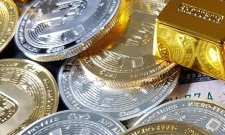 Gold prices dip as strong dollar, weak global sentiment weigh on bullion