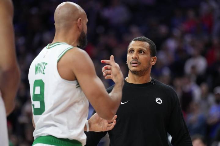 Deadspin | Celtics' set to pit 3-point attack vs. Rockets' inside power