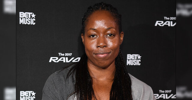 Watch: Singer Tish Hyman Calls Out Eric Swalwell for Dodging Question About Allowing Men in Women's Locker Rooms