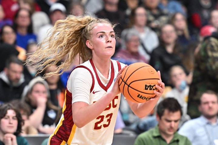 Deadspin | Women's Top 25 roundup: No. 22 Washington squashes Southern