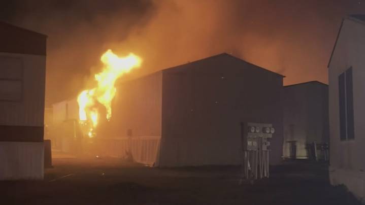 Mother killed, 4 family members injured Wednesday morning in Lewisville mobile home fire, officials say