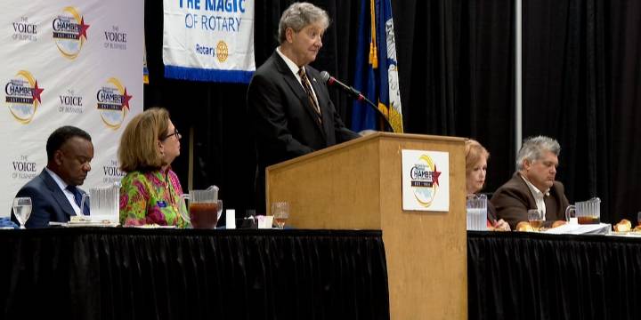 Kennedy introduces bills preventing lawmakers from getting paid during government shutdown