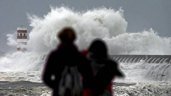 Canarias declara la prealerta por fenómenos costeros desde este jueves