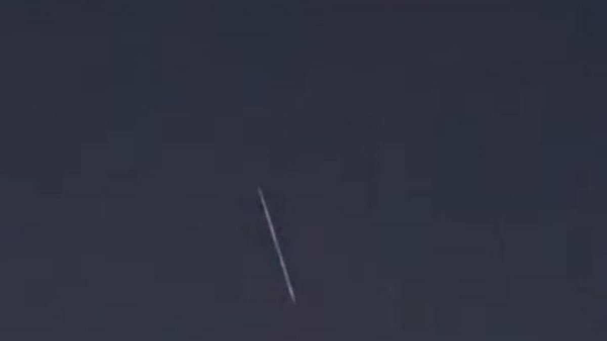 Luces misteriosas en el cielo de León confunden a vecinos: ¿Son Satélites de Starlink?