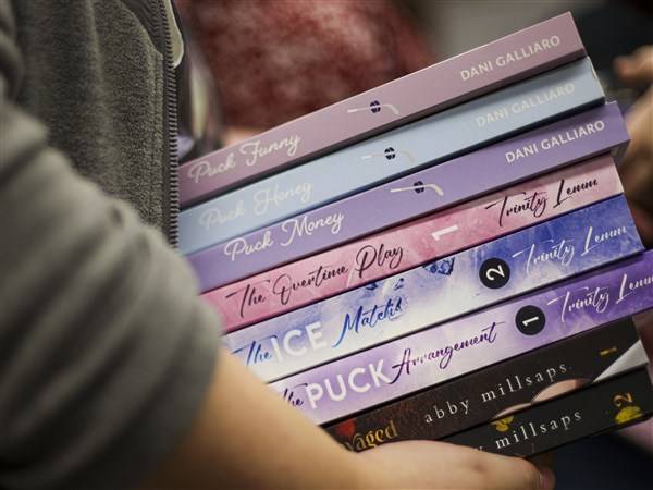 Toledo Lucas County Public Library hosts 2nd annual Romance